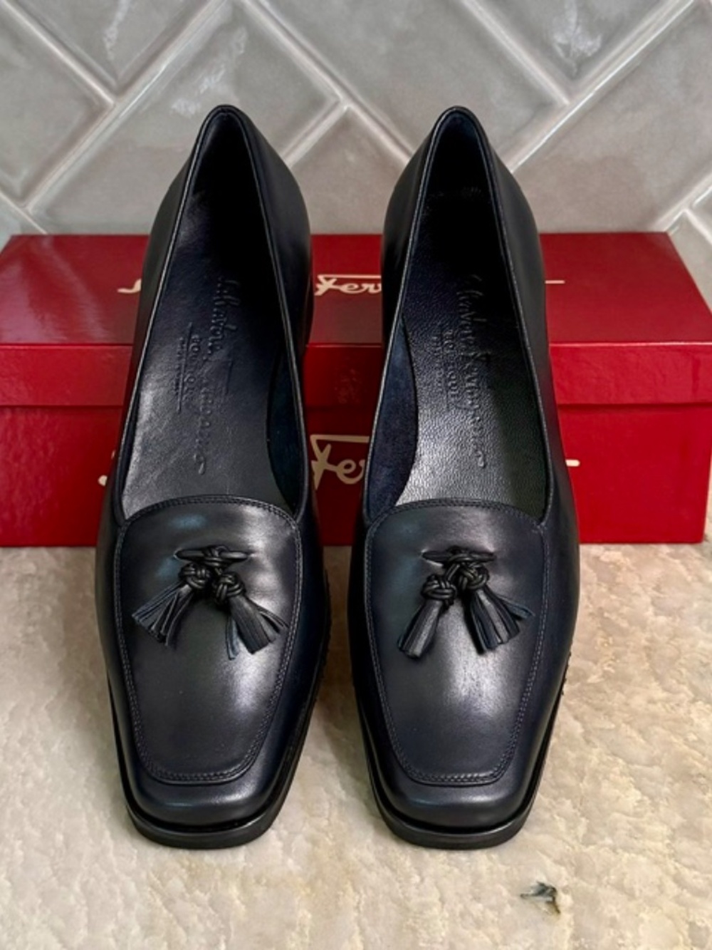 Salvatore Ferragamo Navy Leather Tassel 'Regatta' Loafer 8AA
